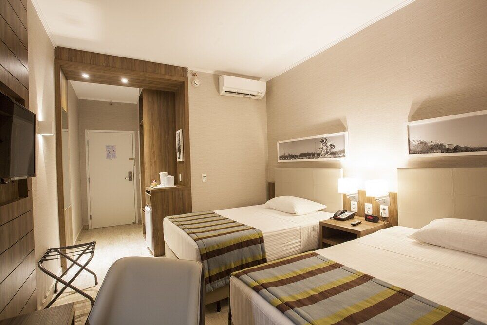 Hotel Agisol Marília Esterno foto